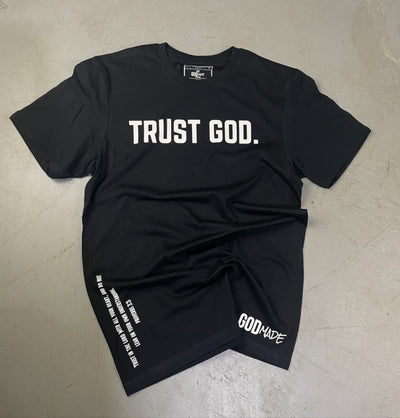 (Black) Trust God Unisex T-Shirt